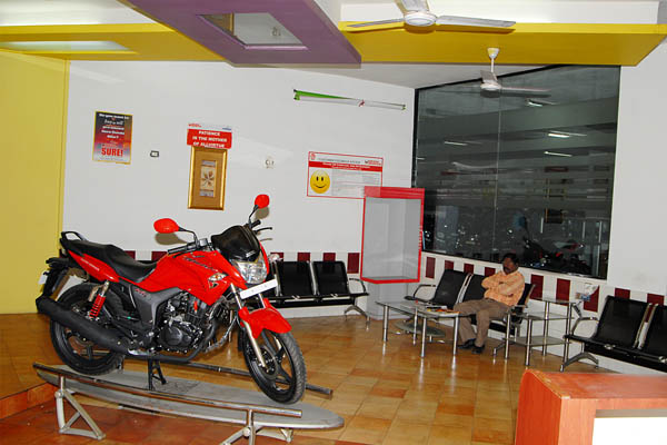 Hero bike showrooms in Nacharam